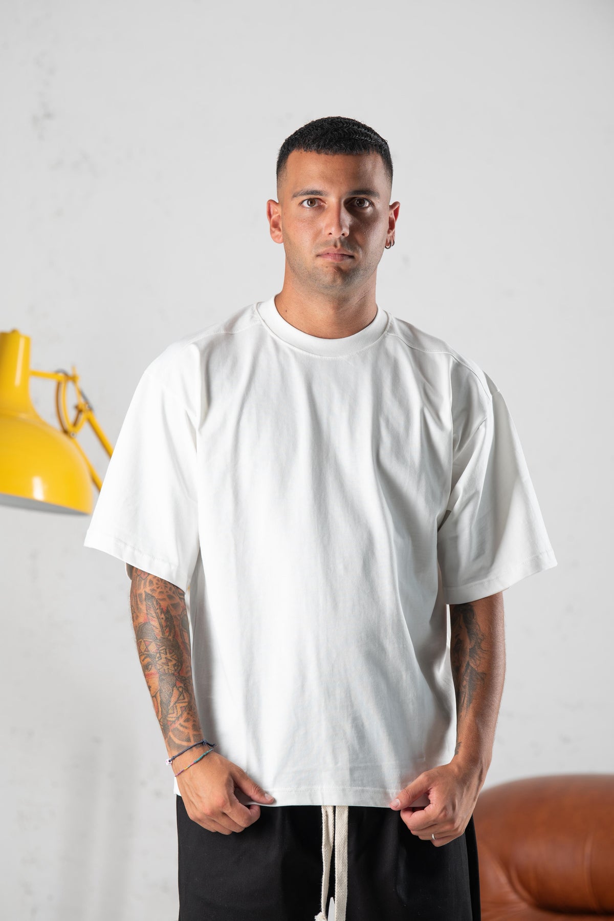 T-shirt ricamo spalla NJB
