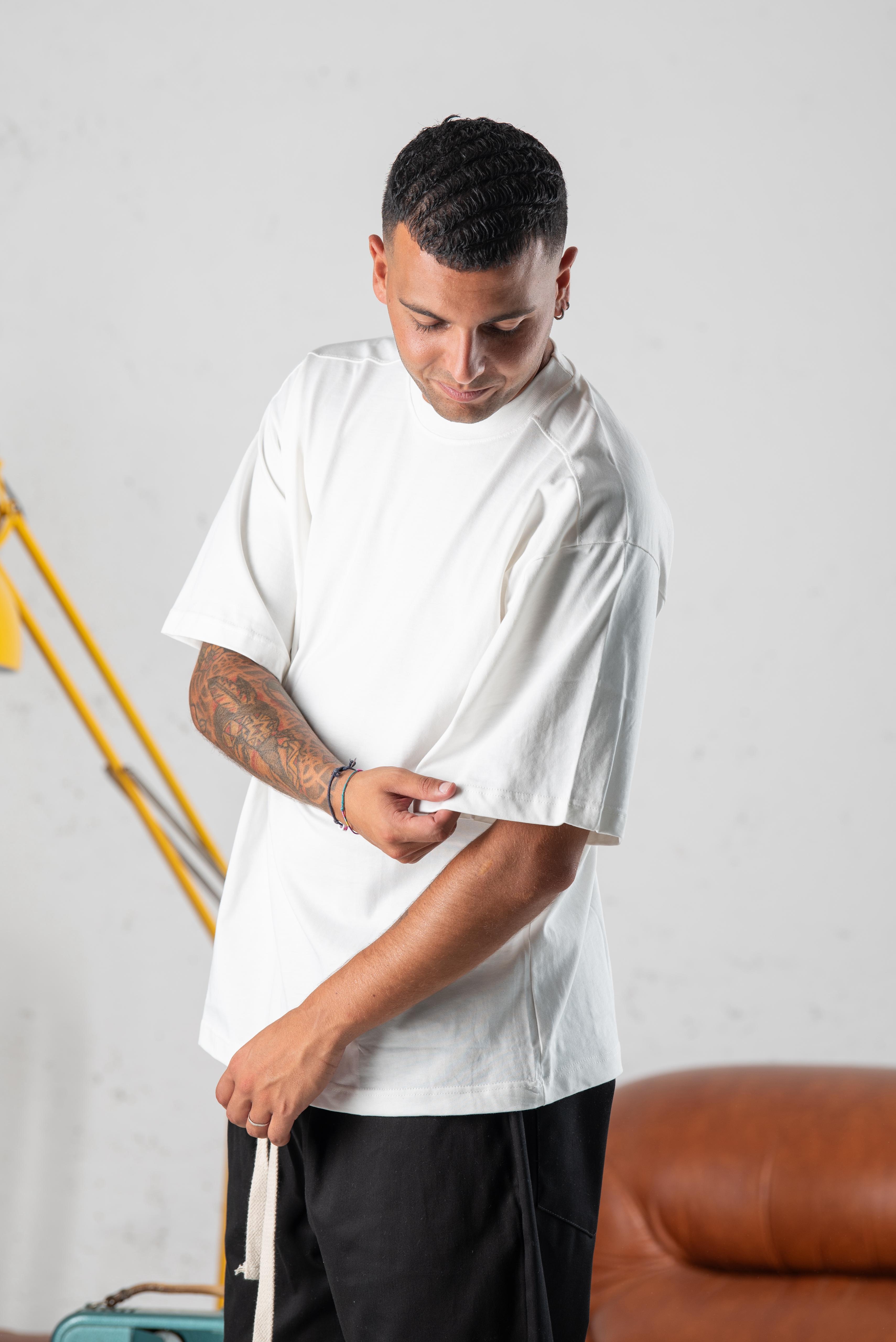 T-shirt ricamo spalla NJB