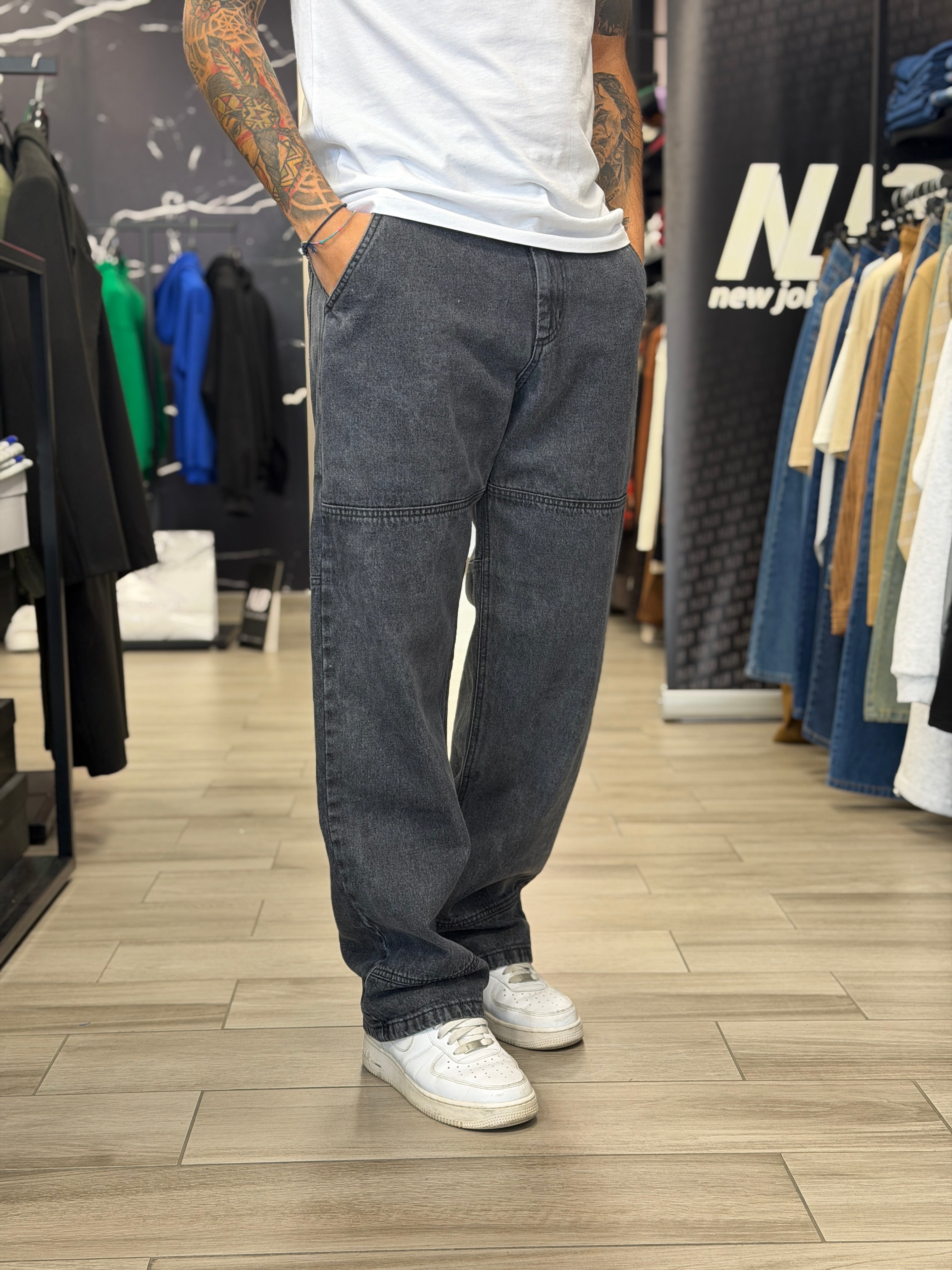 Jeans relaxed grigio scuro NJB