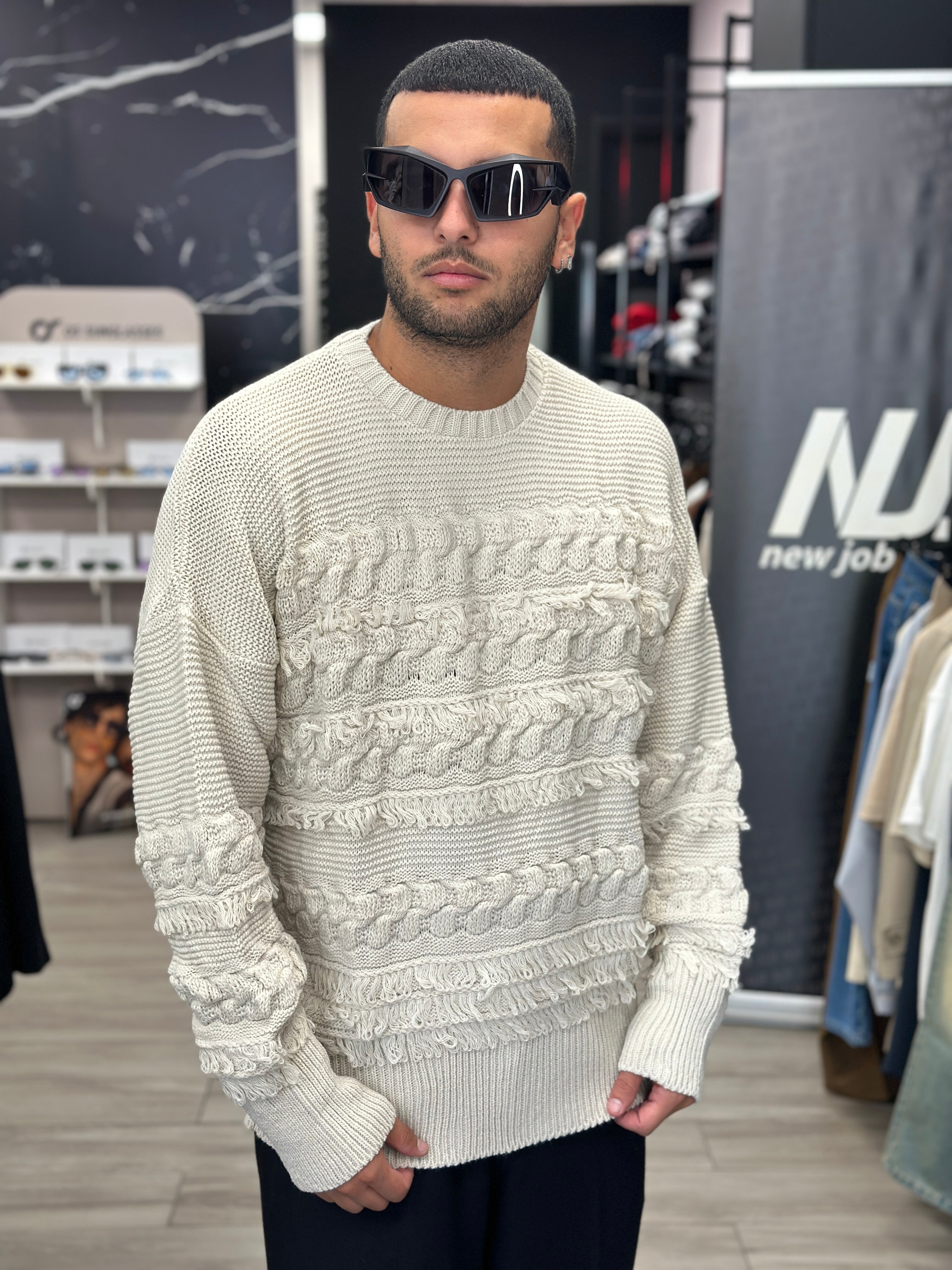 Pullover sfrangiato NJB